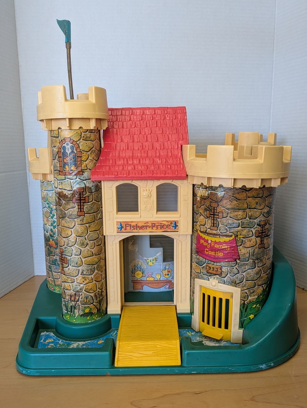 Fisher Price 1974 Vintage Play Family Castle Little People Medieval #993